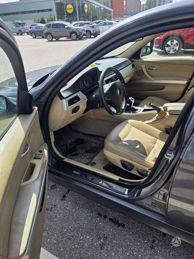 BMW 320, 2.0 l., sedanas