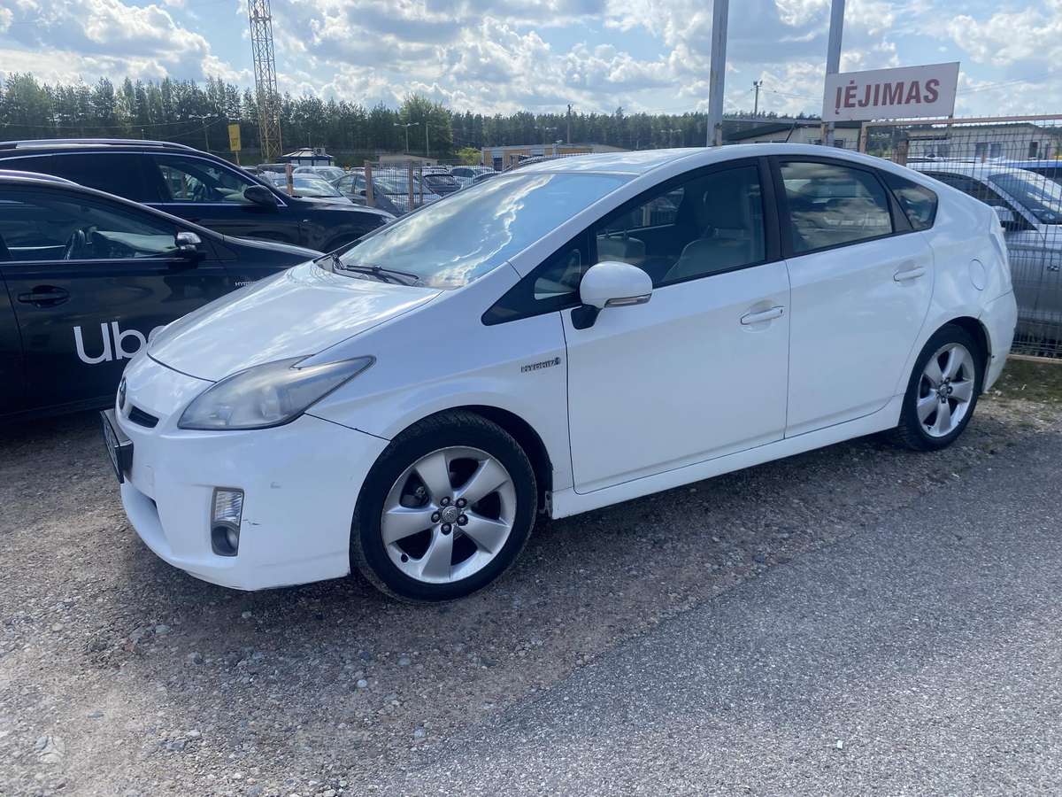 Toyota Prius - 1