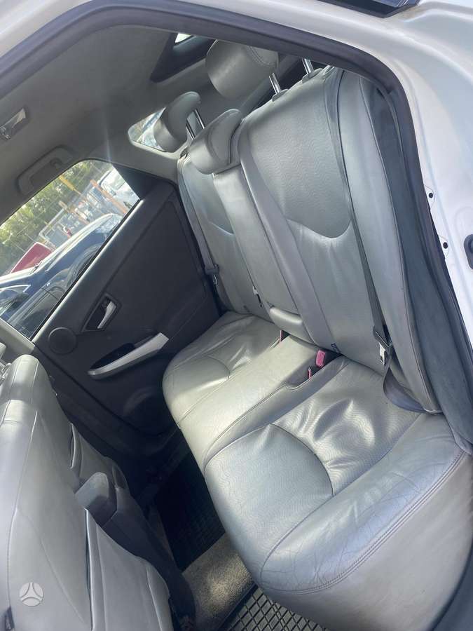 Toyota Prius - 7