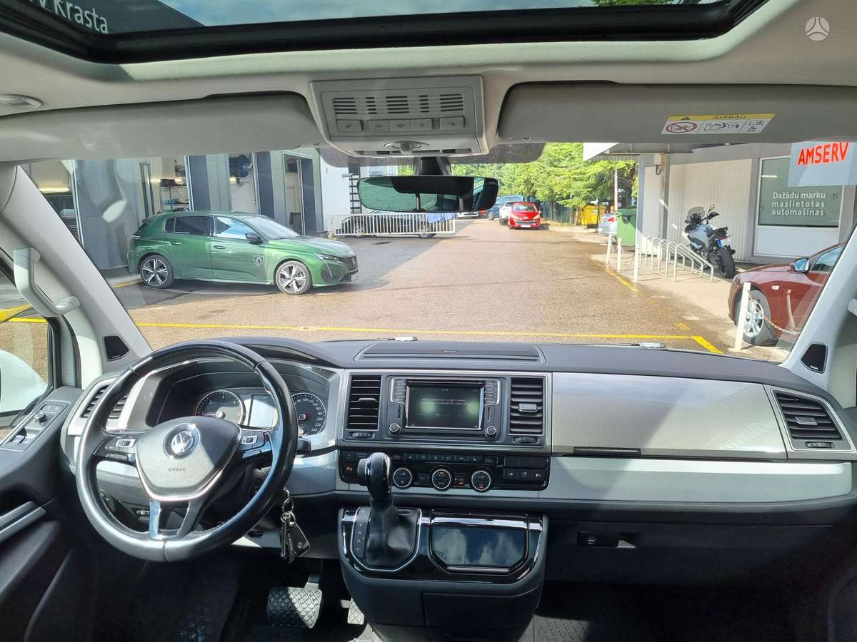 Volkswagen Multivan - 7