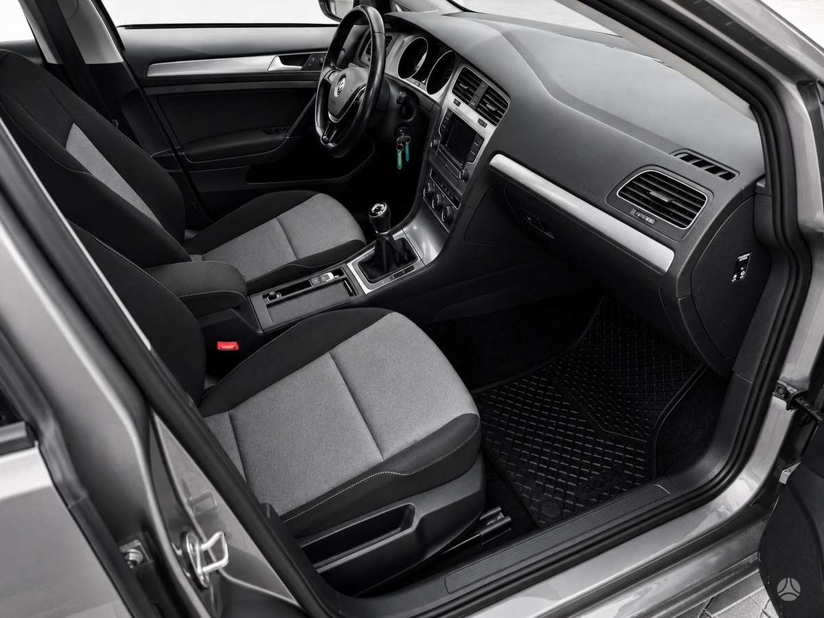 Volkswagen Golf, 1.6 l., hatchback