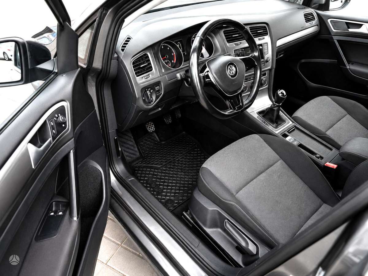 Volkswagen Golf, 1.6 l., hatchback