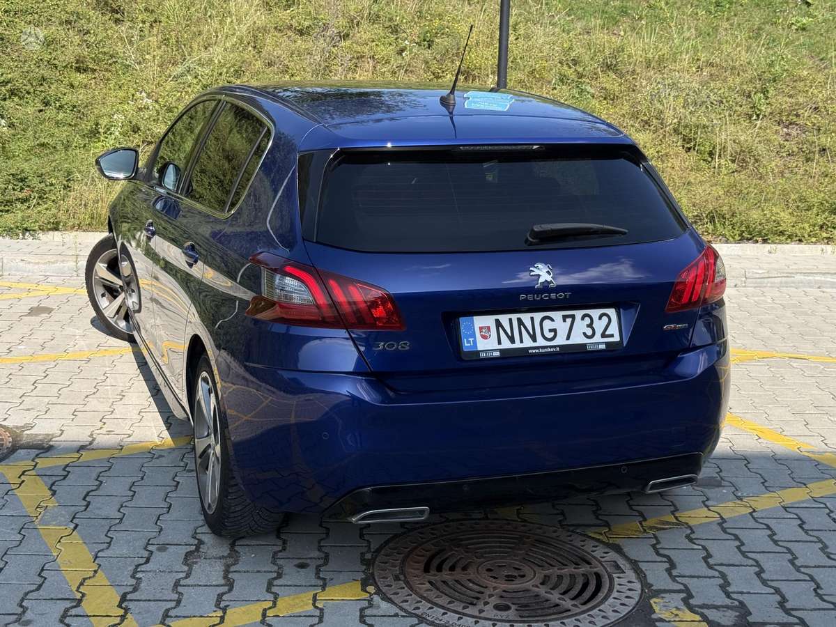 Peugeot 308, 1.2 l., hatchback