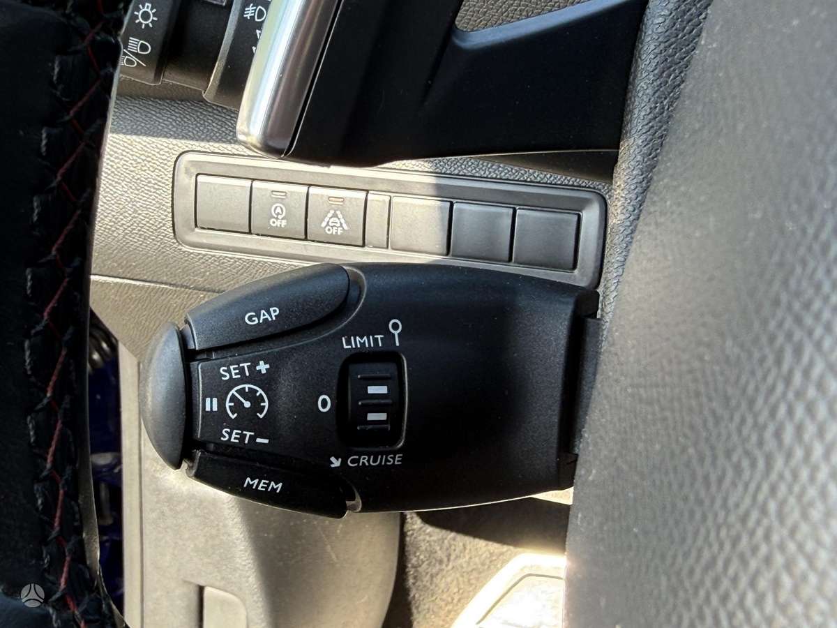 Peugeot 308, 1.2 l., hatchback