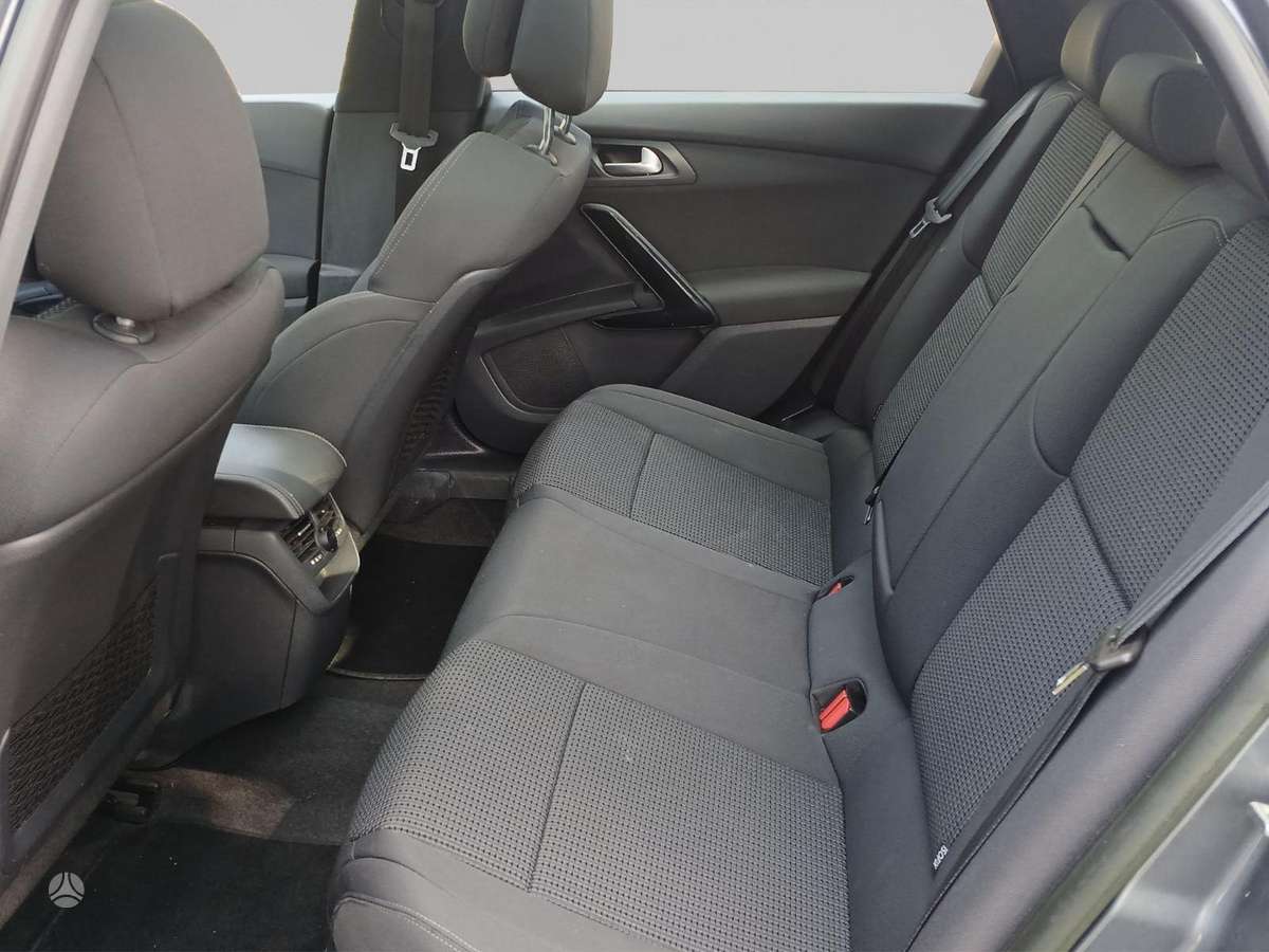 Peugeot 5008, 1.6 l., Универсал