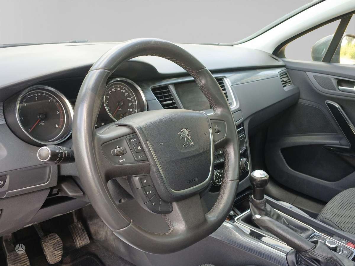 Peugeot 5008, 1.6 l., Универсал