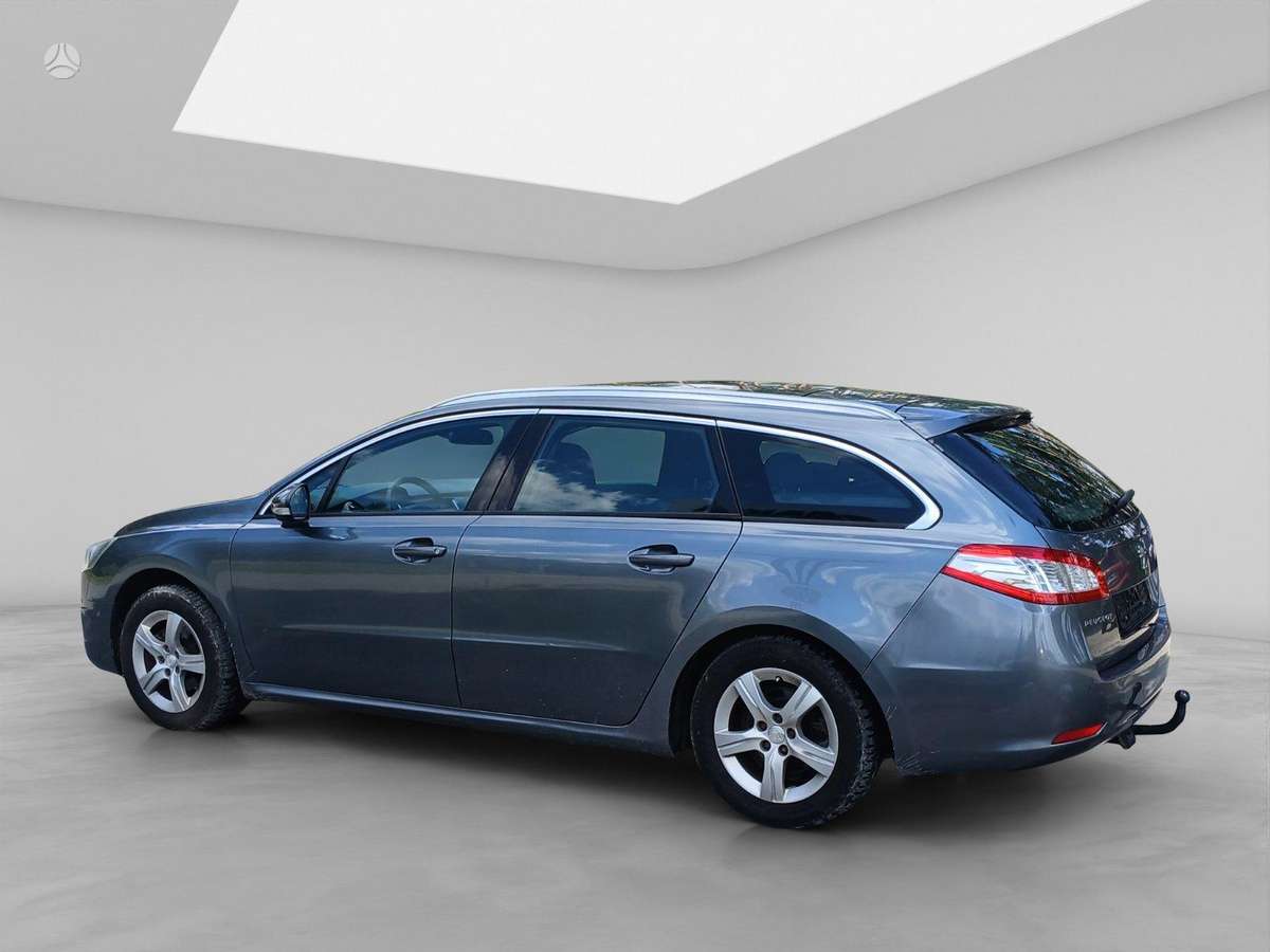 Peugeot 5008, 1.6 l., Универсал
