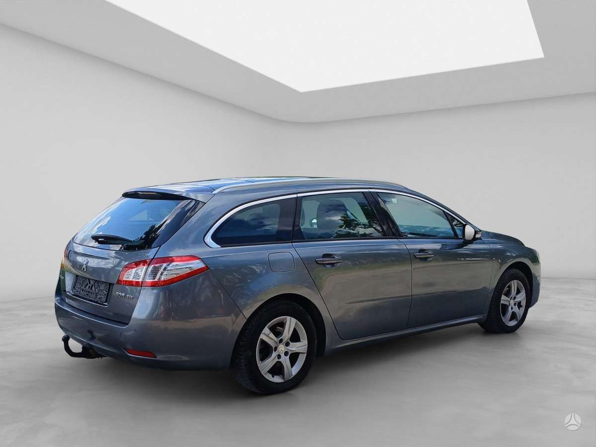Peugeot 5008, 1.6 l., Универсал