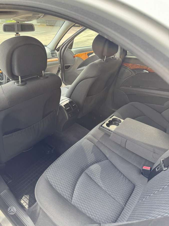 Mercedes-Benz E220, 2.2 l., Седан