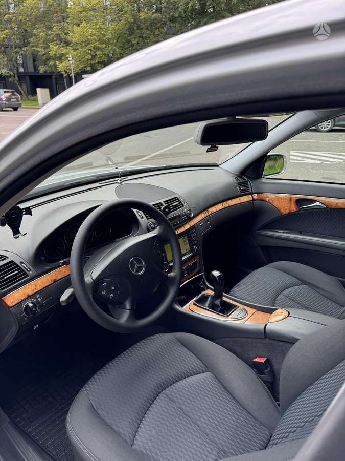 Mercedes-Benz E220, 2.2 l., Седан