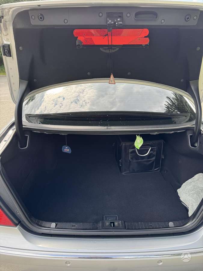 Mercedes-Benz E220, 2.2 l., Седан