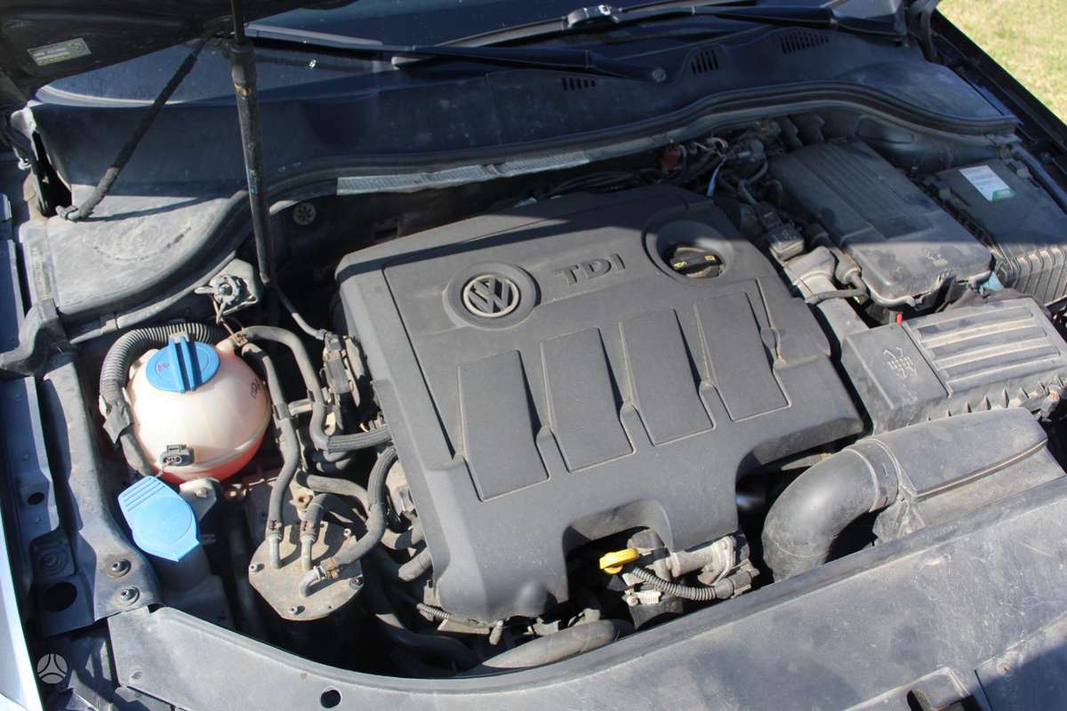 Volkswagen Passat - 10