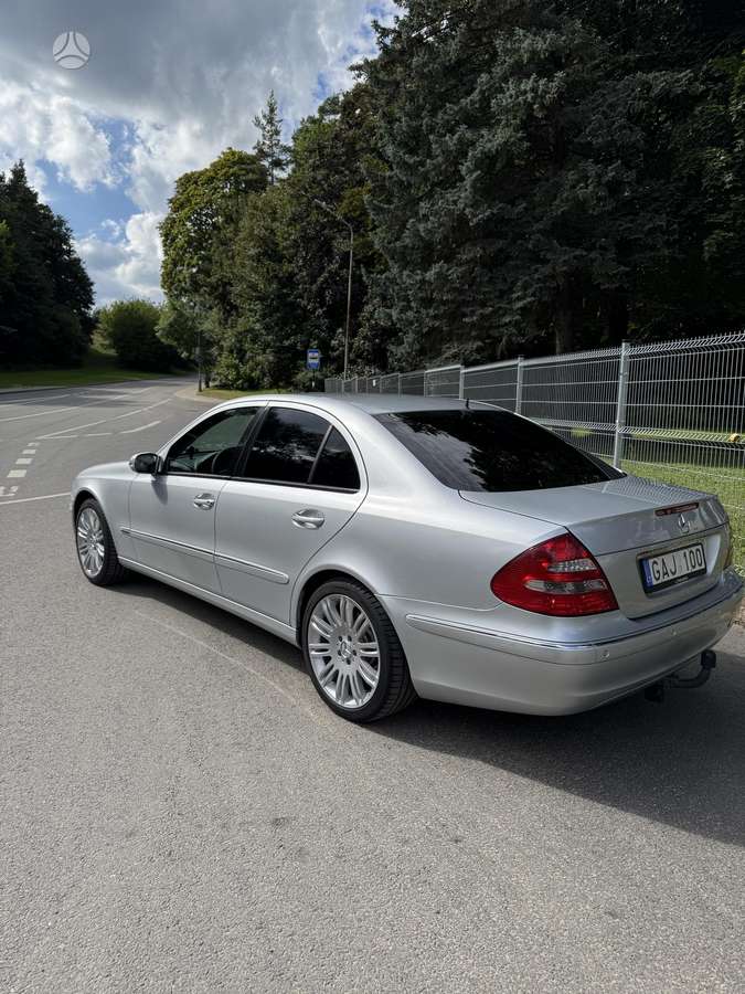 Mercedes-Benz E220, 2.2 l., Седан