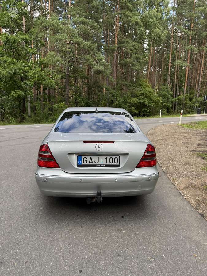 Mercedes-Benz E220, 2.2 l., Седан