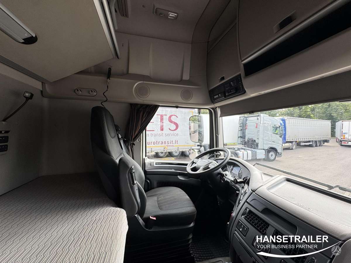 DAF XF 106.480 Super Space Cab, double sleeper
