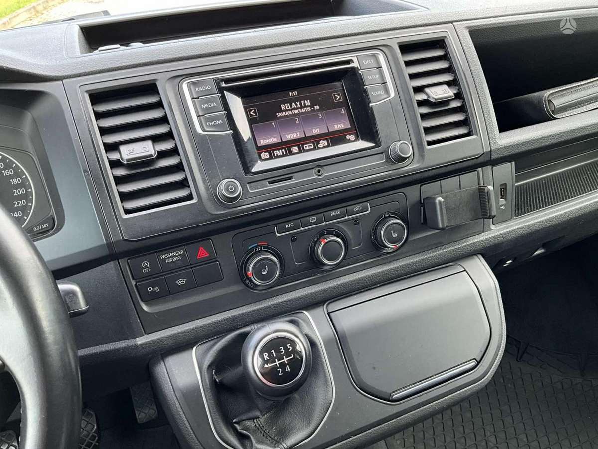 Volkswagen Multivan, 2.0 l., Минивэн