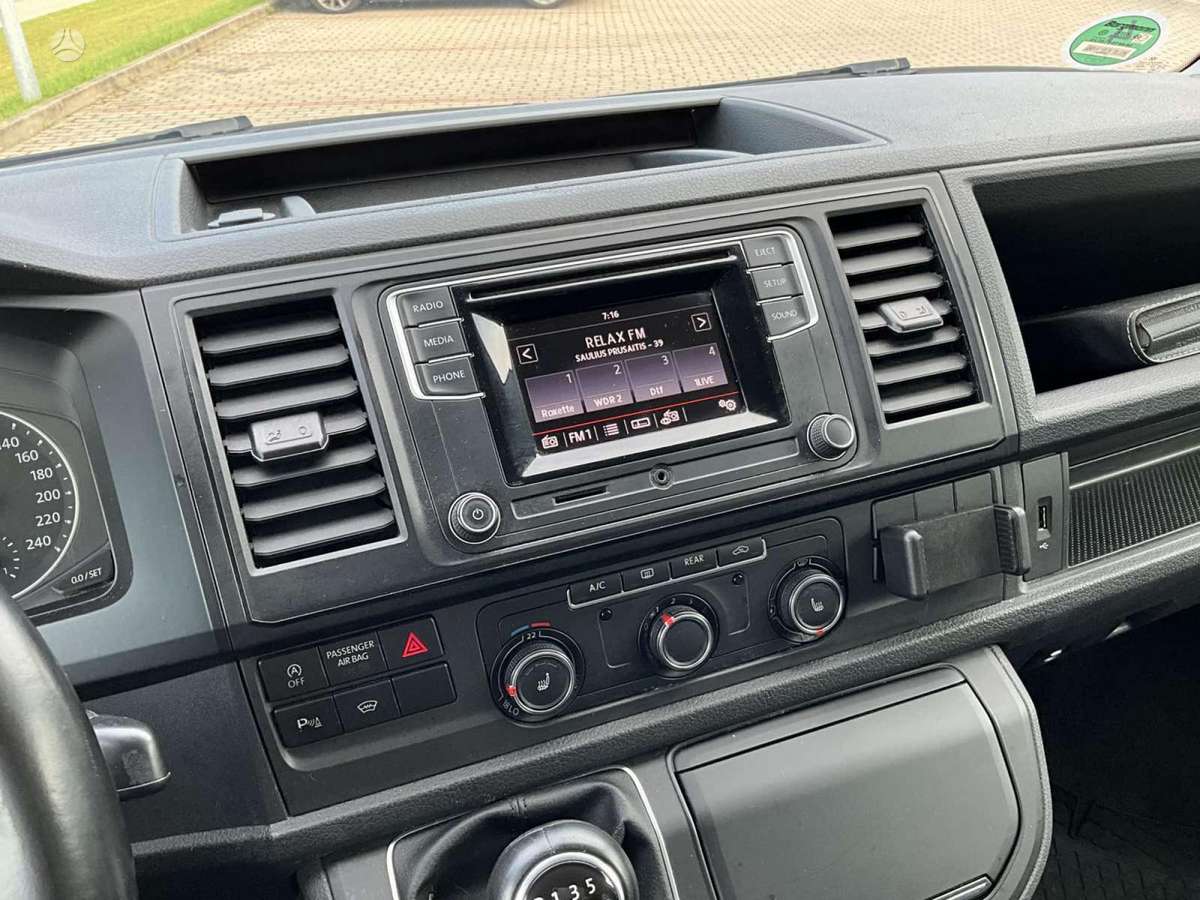 Volkswagen Multivan, 2.0 l., Минивэн