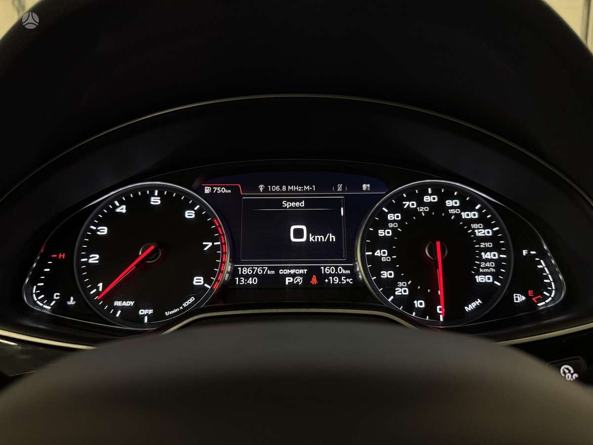 Audi Q7, 3.0 l., off-road / crossover