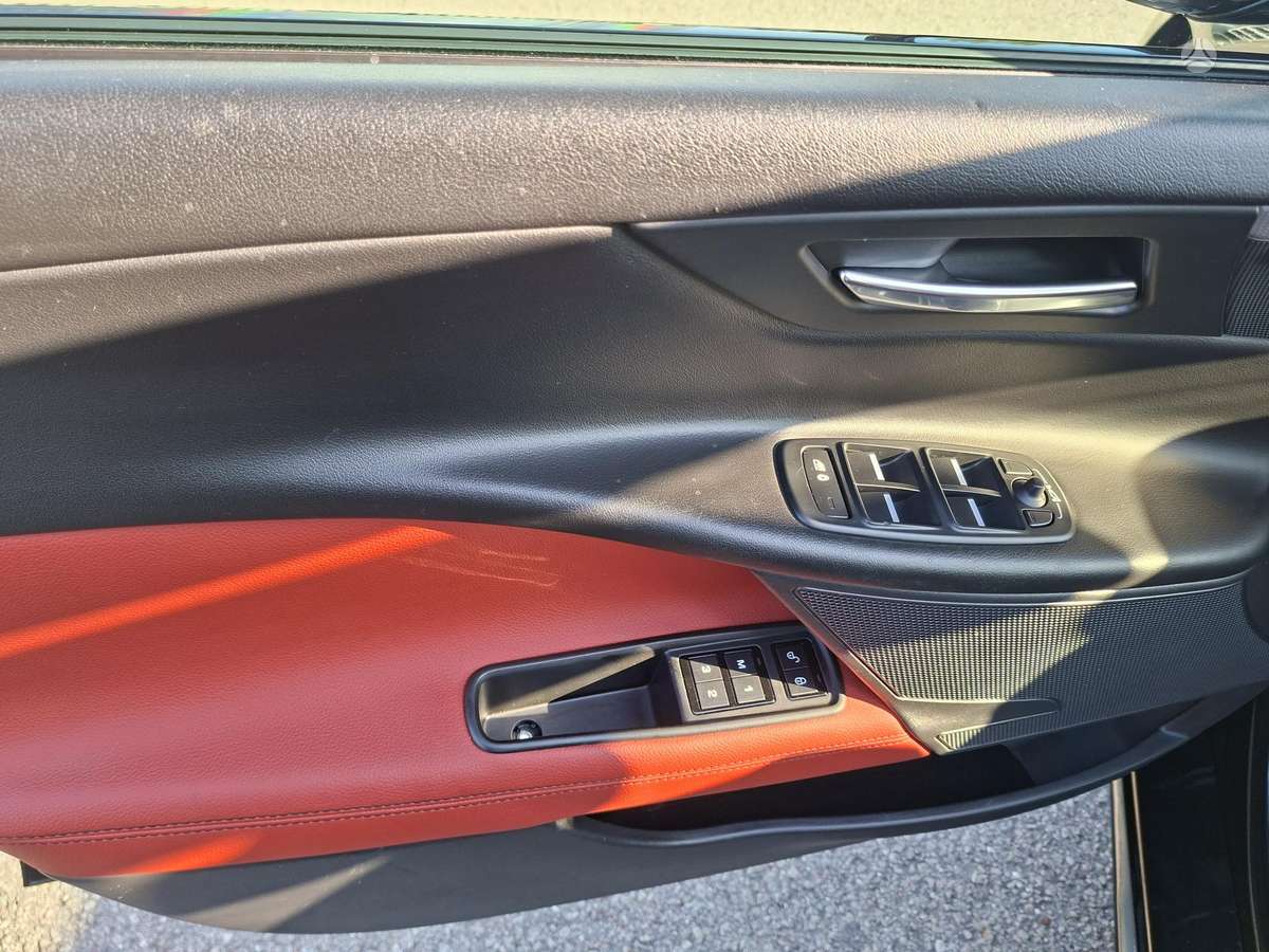 Jaguar XE, 2.0 l., Седан