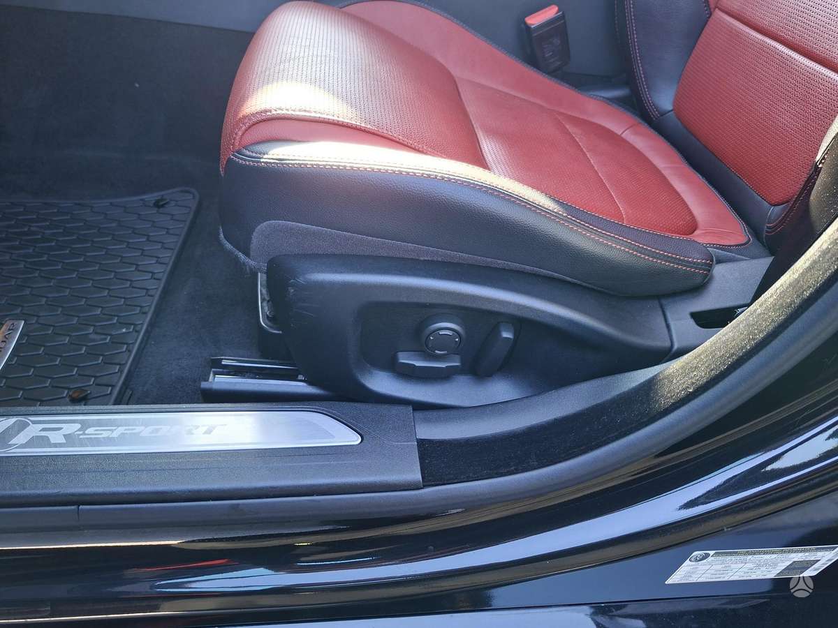 Jaguar XE, 2.0 l., Седан