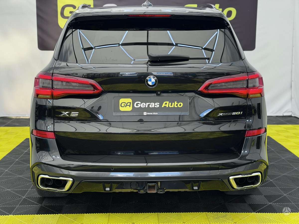 BMW X5, 4.4 l., off-road / crossover