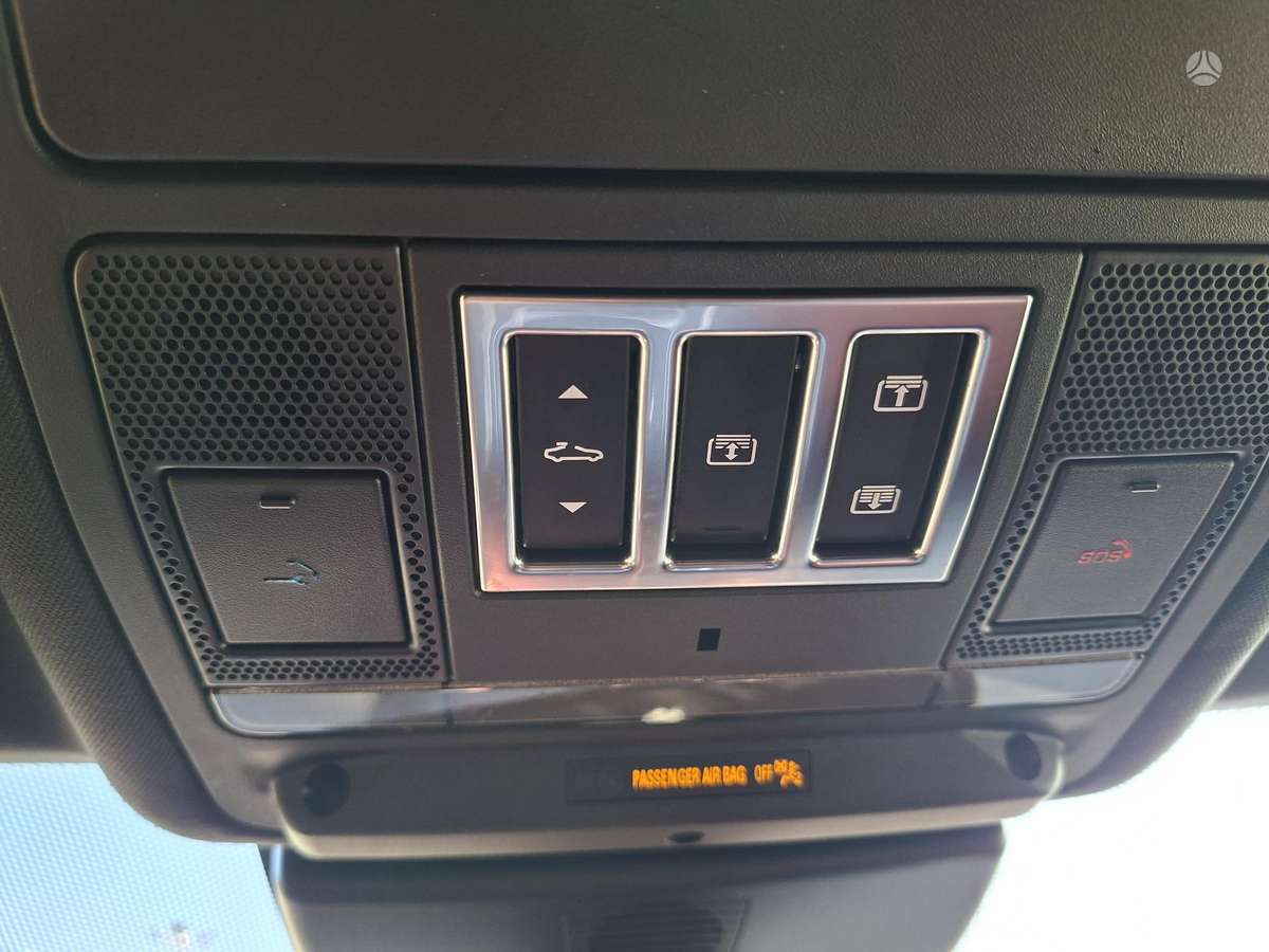 Jaguar XE, 2.0 l., Седан