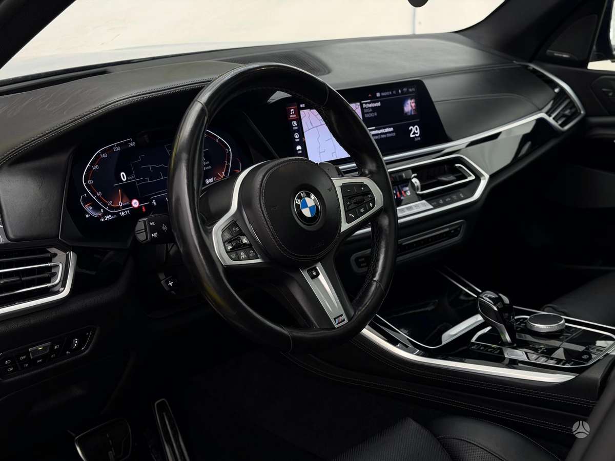 BMW X5, 4.4 l., off-road / crossover