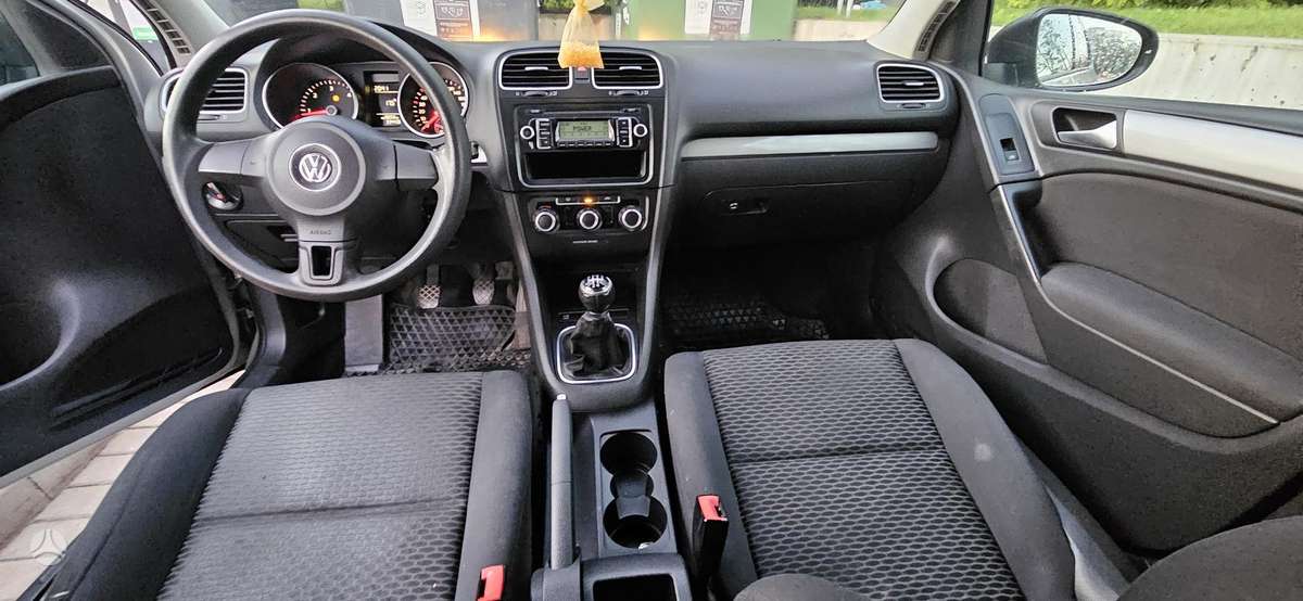 Volkswagen Golf - 3