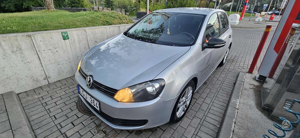 Volkswagen Golf - 4