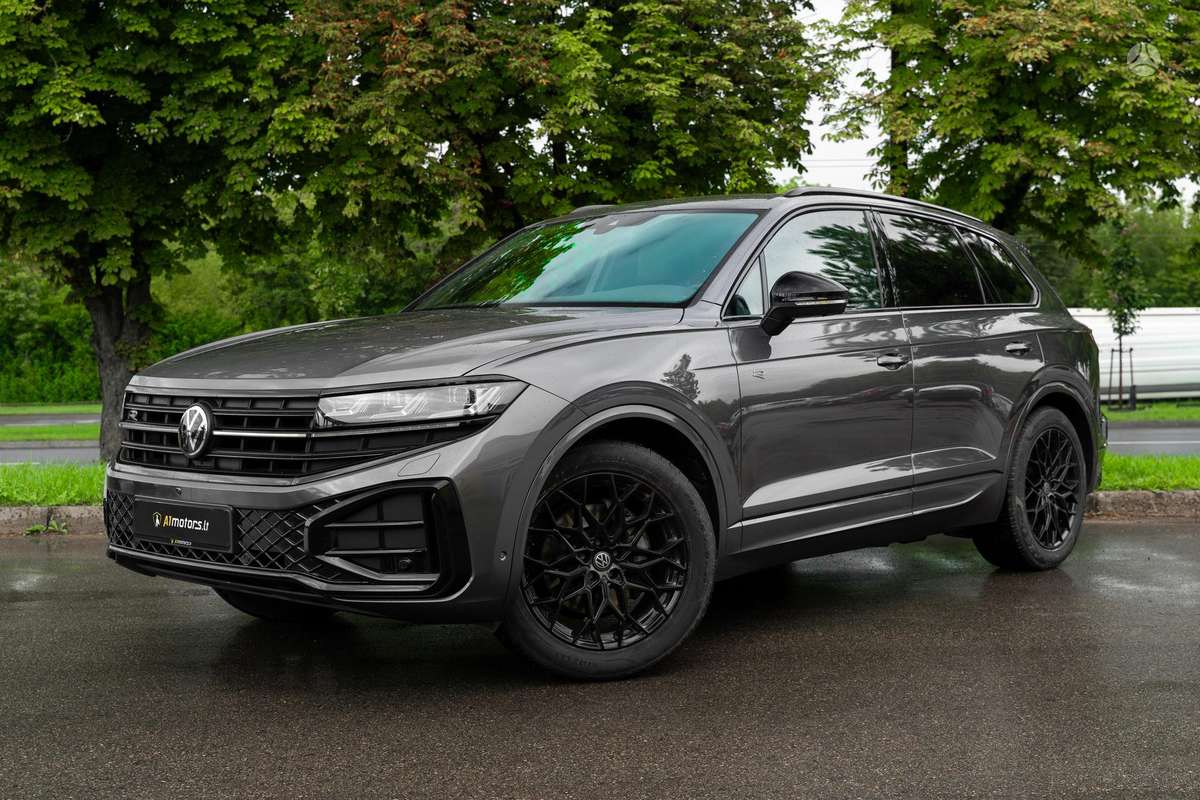 Volkswagen Touareg - 1