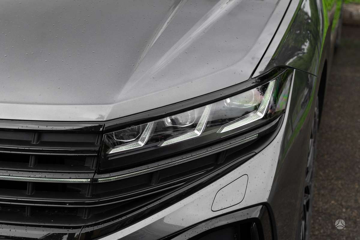 Volkswagen Touareg - 8