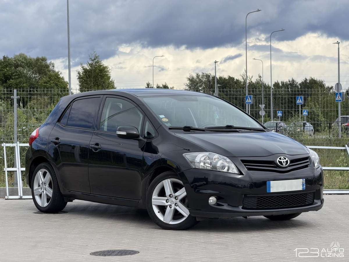 Toyota Auris, 1.4 l., Хэтчбек
