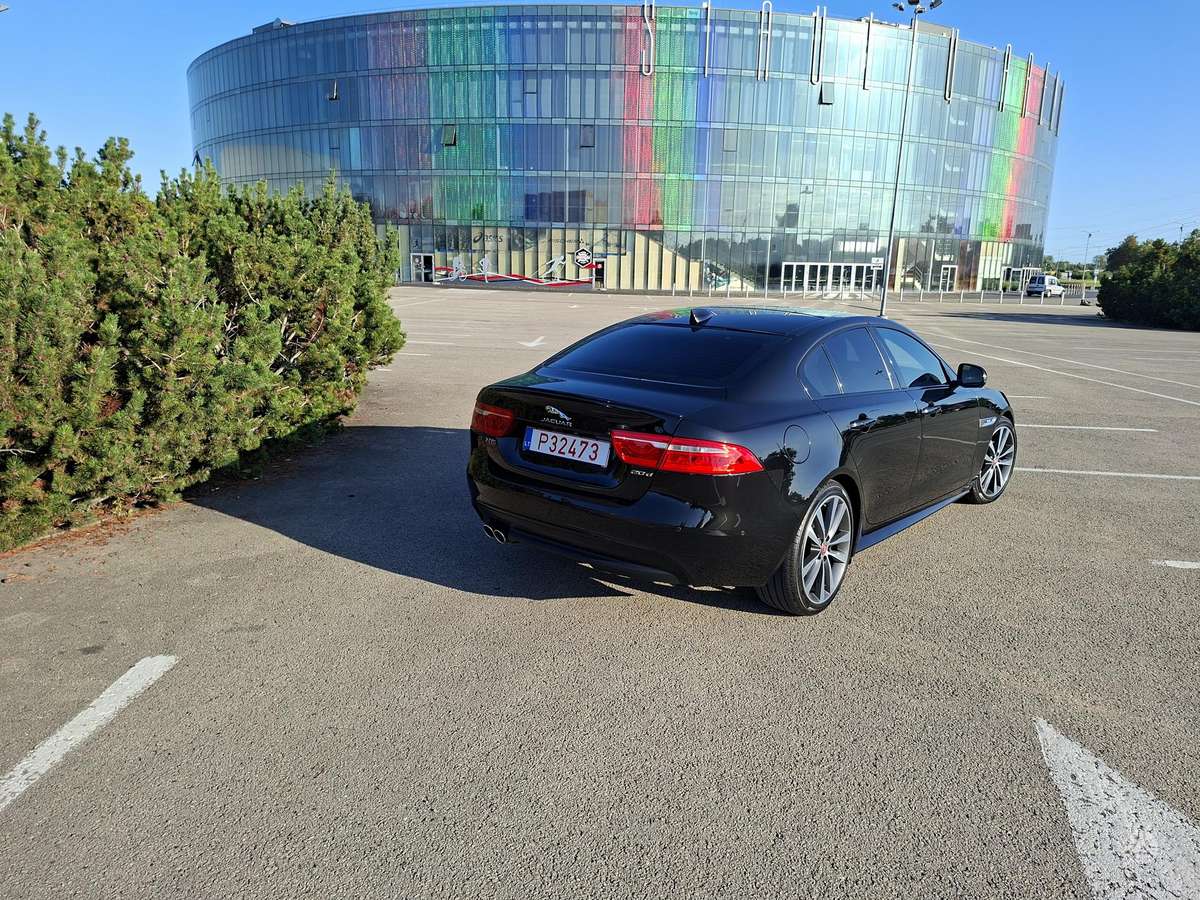 Jaguar XE, 2.0 l., Седан