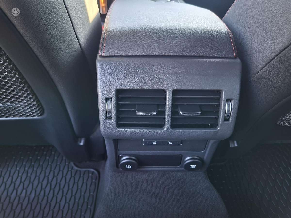 Jaguar XE, 2.0 l., Седан