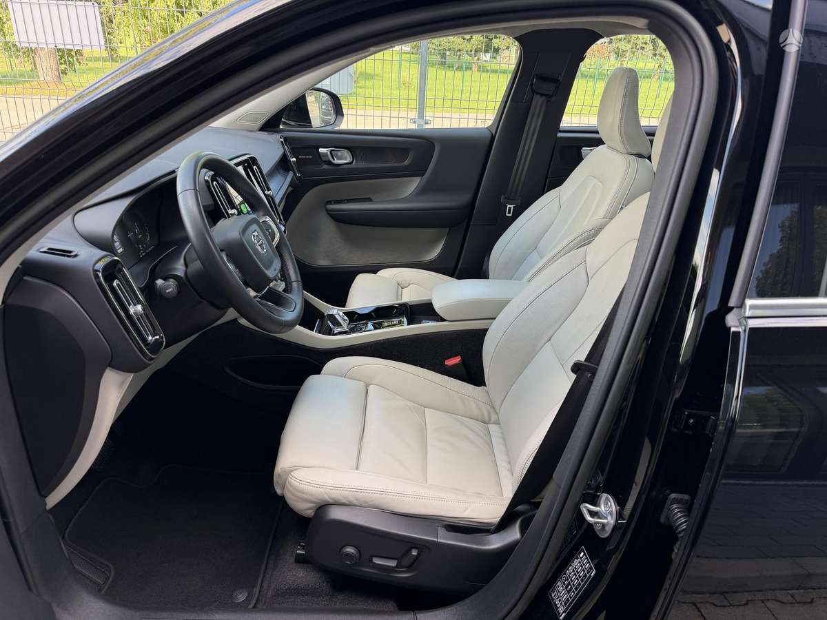 Volvo XC40 - 12