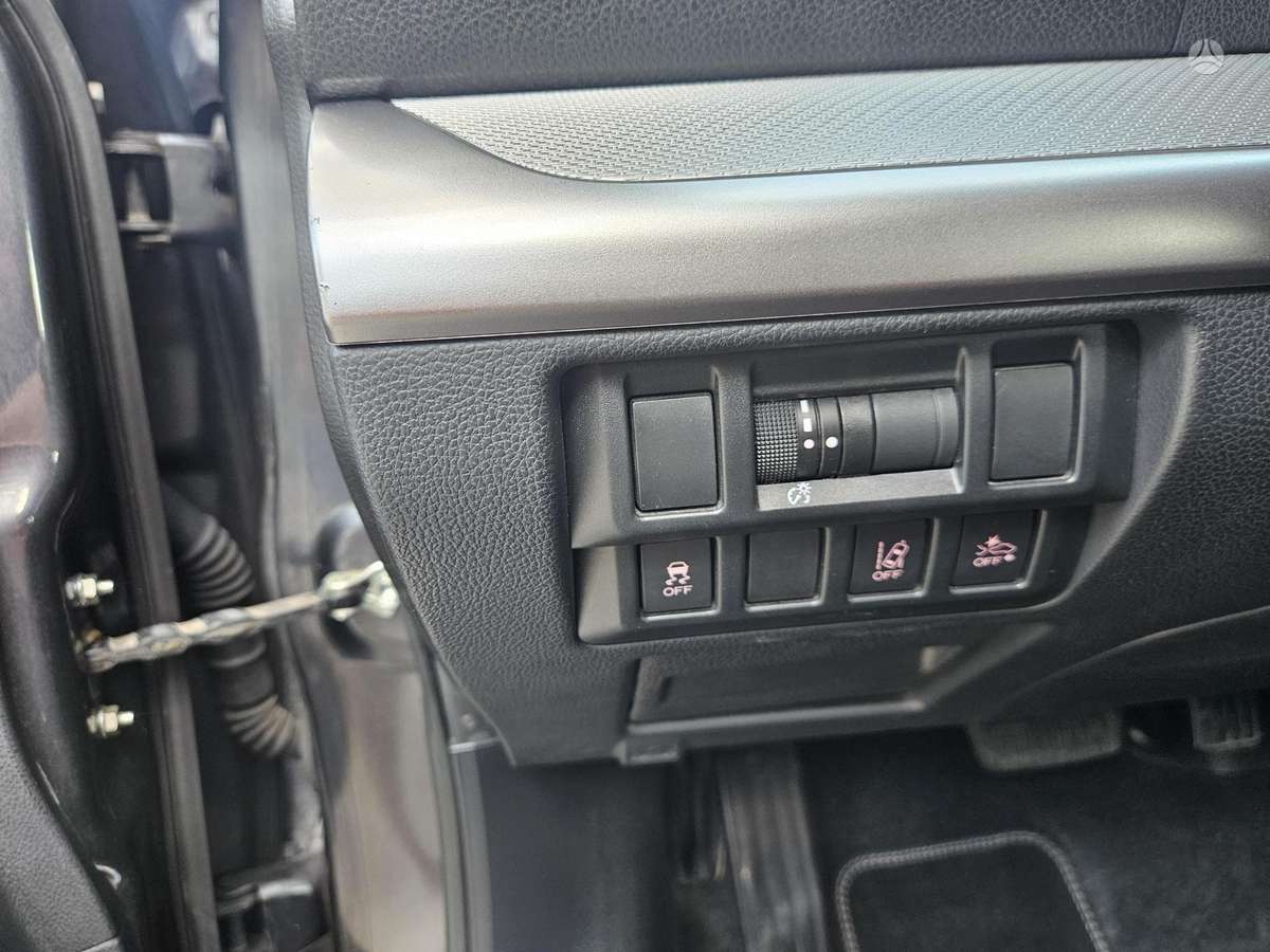 Subaru Outback, 2.0 l., off-road / crossover