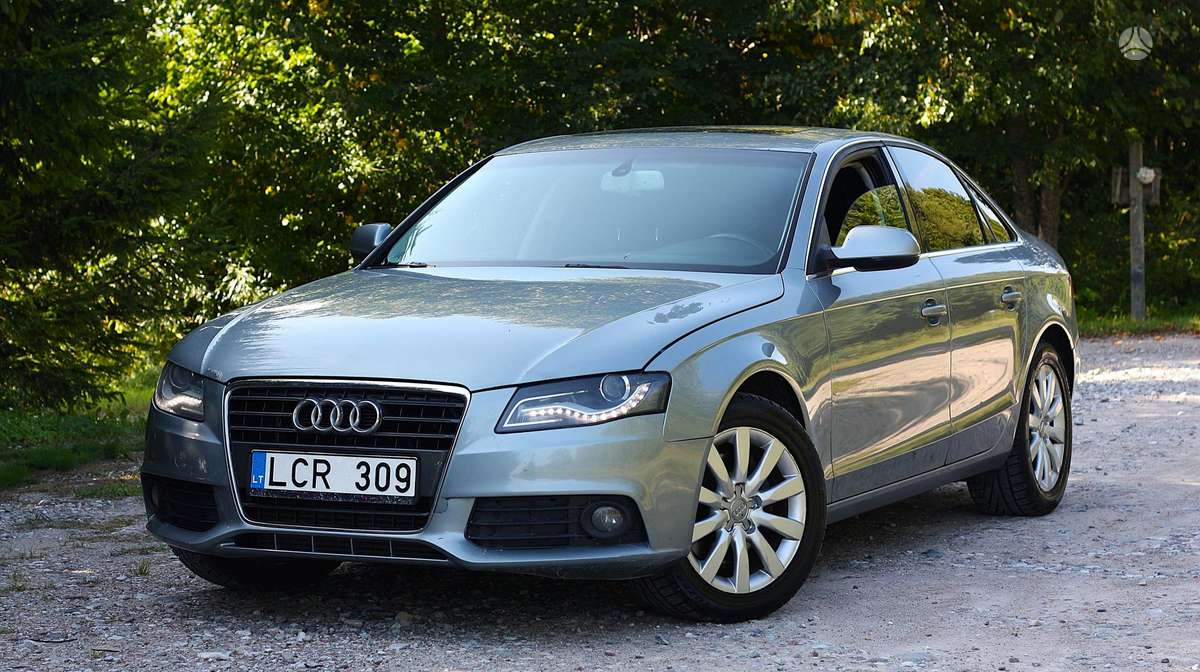 Audi A4, 2.0 l., Седан