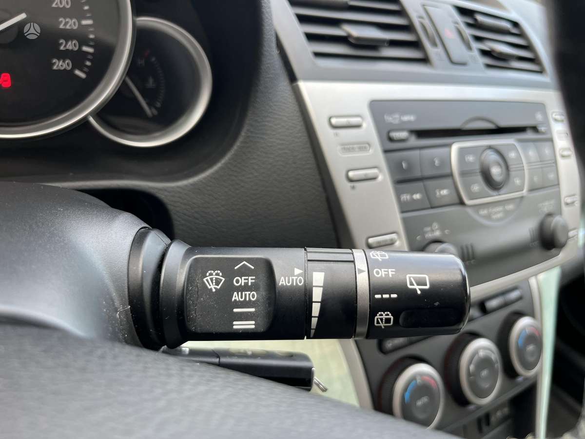 Mazda 6, 2.0 l., hatchback