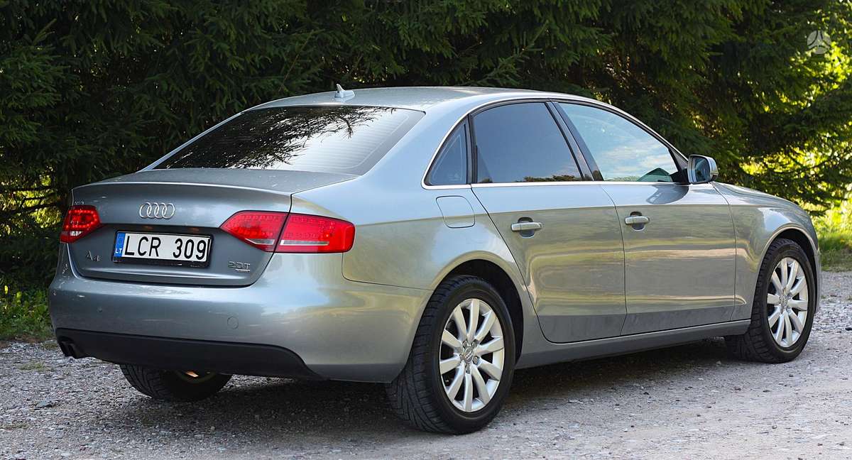Audi A4, 2.0 l., Седан