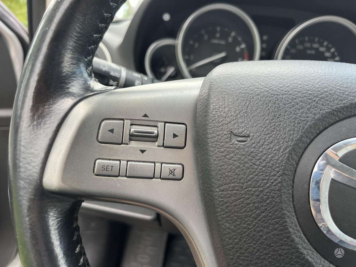 Mazda 6, 2.0 l., Хэтчбек