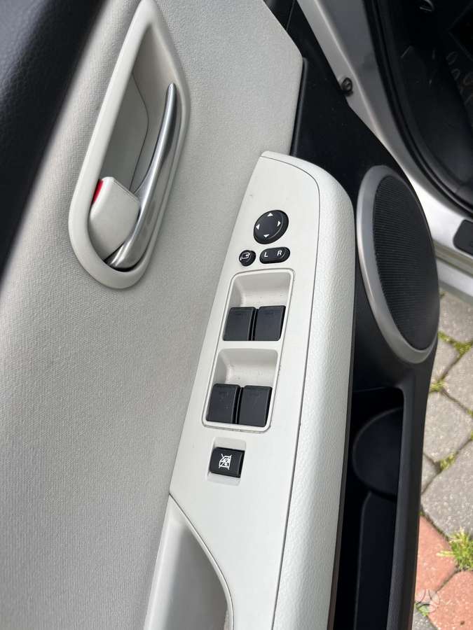 Mazda 6, 2.0 l., Хэтчбек