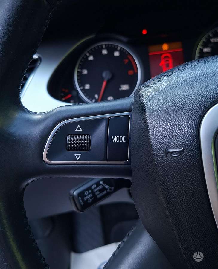 Audi A4, 2.0 l., Седан
