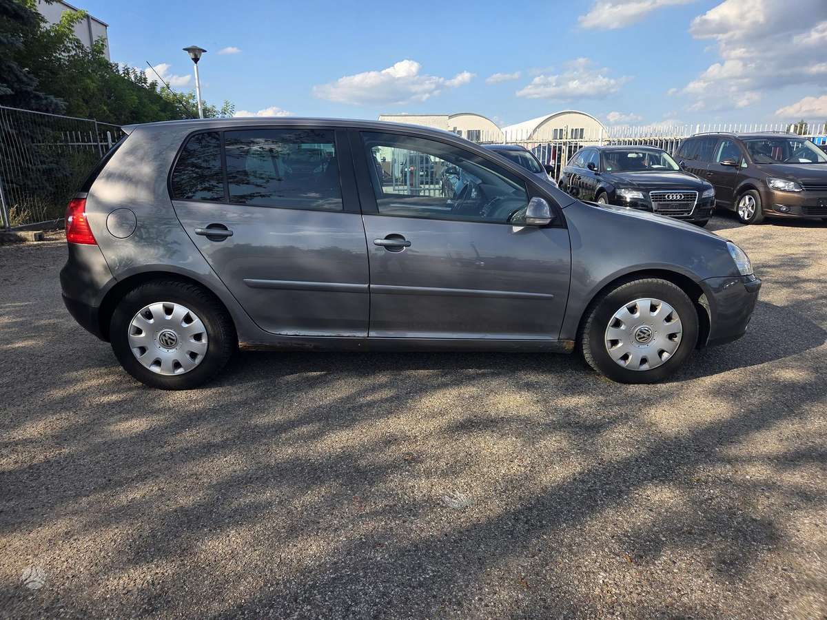 Volkswagen Golf - 3