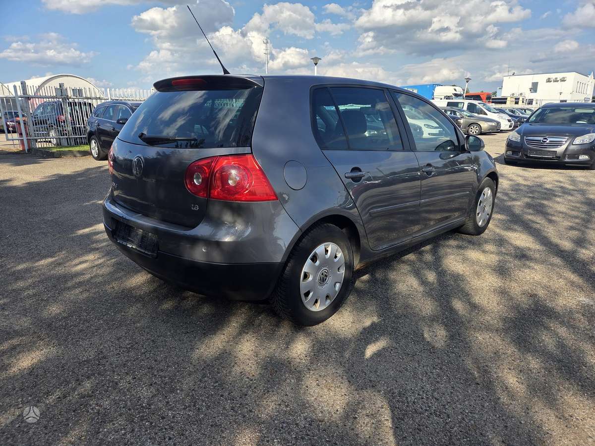 Volkswagen Golf - 4