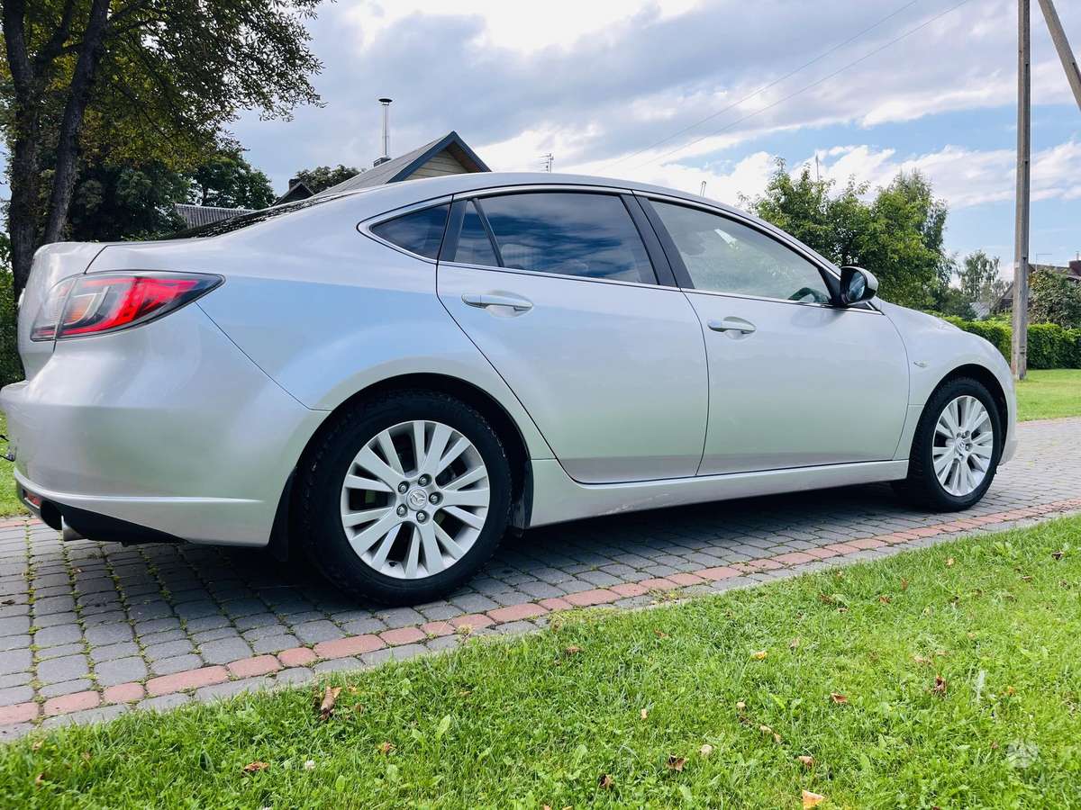Mazda 6, 2.0 l., Хэтчбек