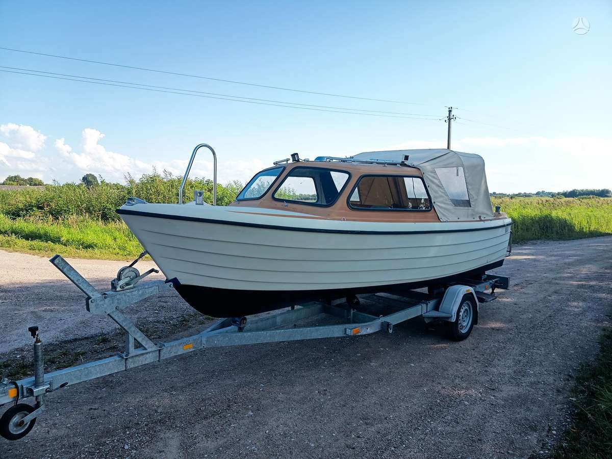 Monark 555, яхты / катера