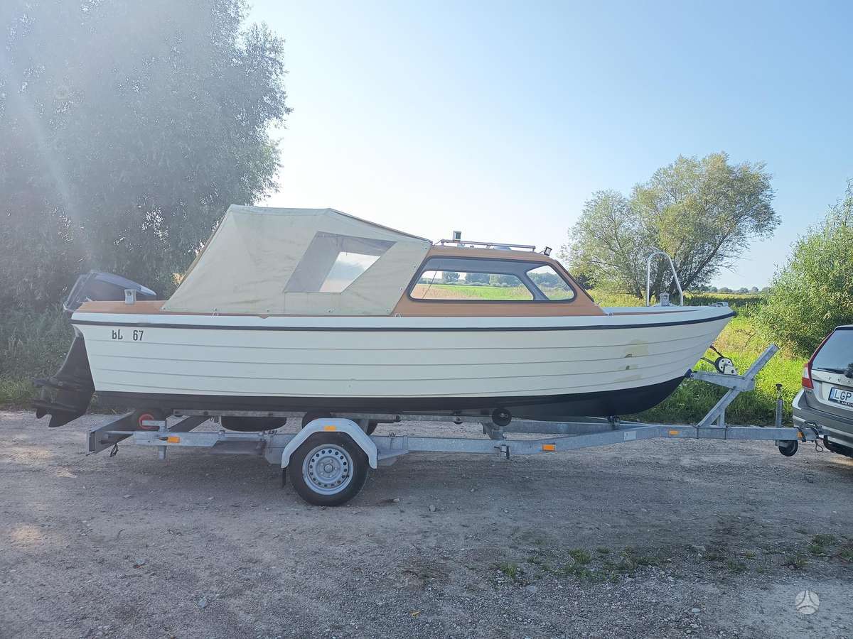 Monark 555, яхты / катера