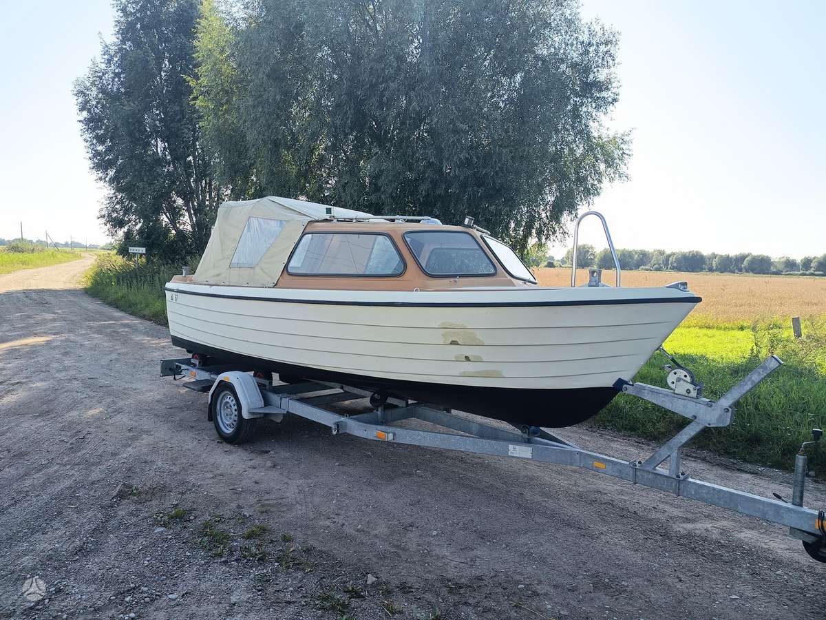 Monark 555, яхты / катера