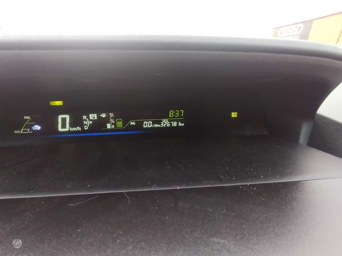 Toyota Prius+ - 11
