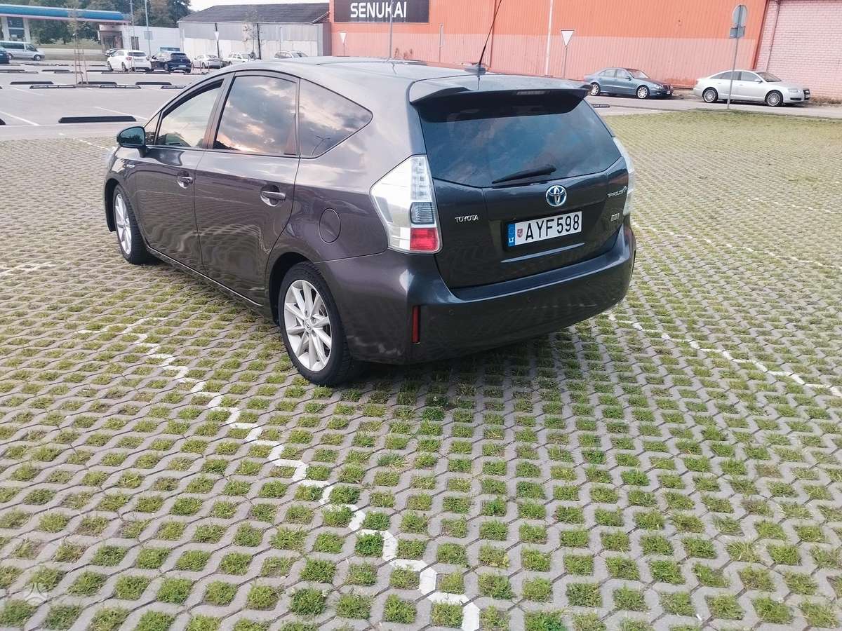 Toyota Prius+ - 7